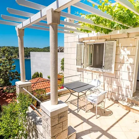 Villa 7-bedroom Si With Private Sea Access *