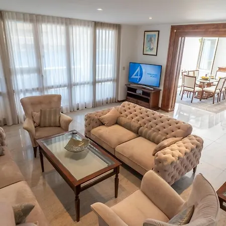 Villa 7-bedroom Si With Private Sea Access *