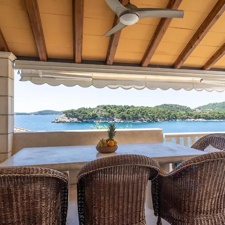 7-bedroom Si With Private Sea Access Villa *