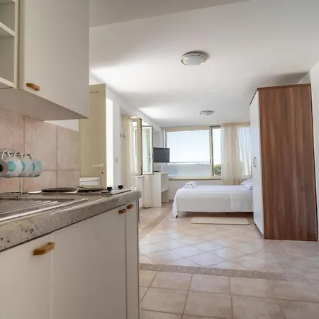 7-bedroom Si With Private Sea Access Zaton