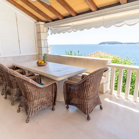 7-bedroom Si With Private Sea Access Villa Zaton