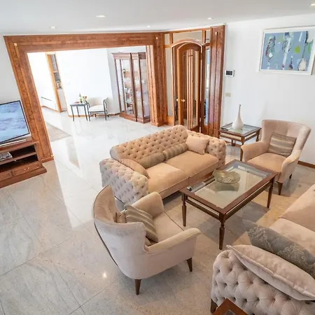 7-bedroom Si With Private Sea Access Villa *