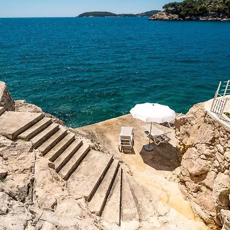 7-bedroom Si With Private Sea Access Villa