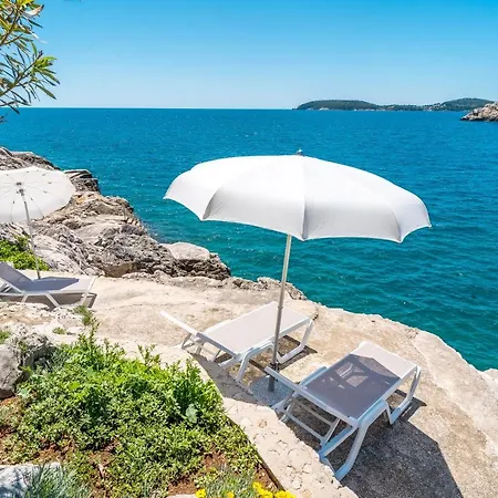 Villa 7-bedroom Si With Private Sea Access