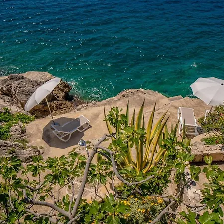 7-bedroom Si With Private Sea Access